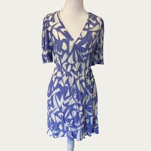 A New Day Purple and White Patterned V Neck Dress Tie Waist Small Bubble Sleeve